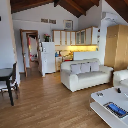 Apartment Skyview House Delphi