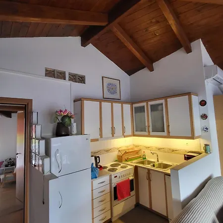 Skyview House * Delphi